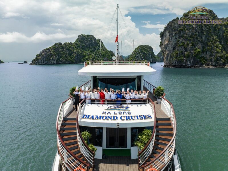 Du thuyền bữa tối Hạ Long Diamond Cruise