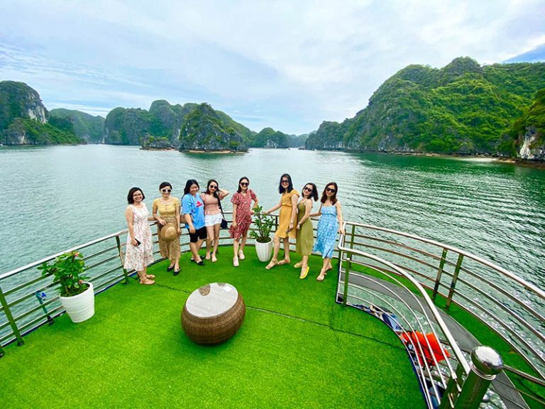 Tour Tham Quan Vịnh Hạ Long Tại Ha Long Let The Wind Blow