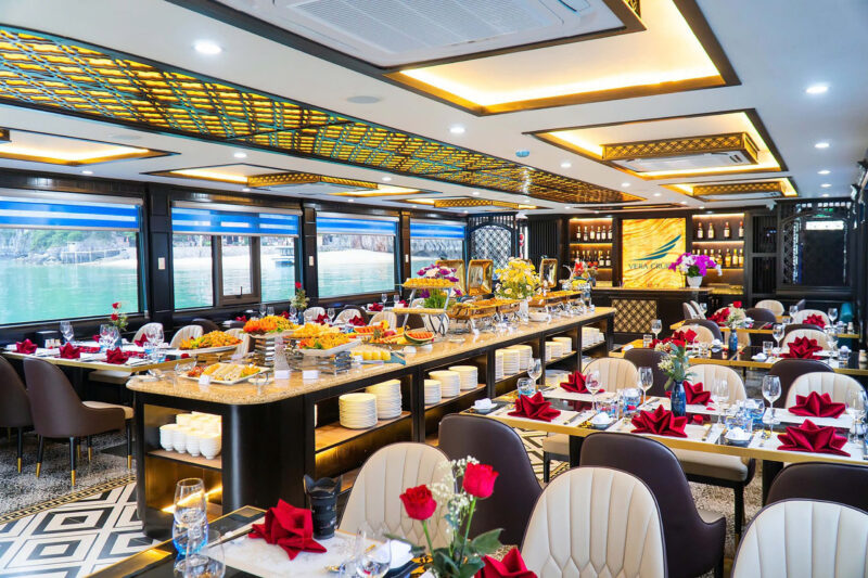 Du thuyền Vera Cruises Hạ Long